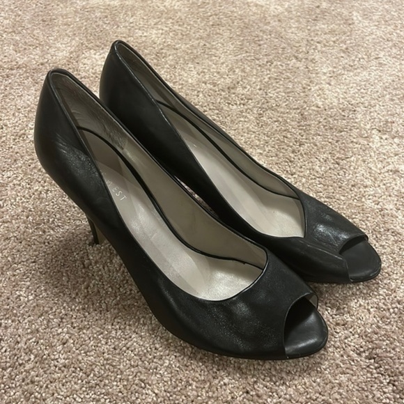 Women’s size 8 1/2 nine W. peep toe stiletto shoes - Picture 1 of 4